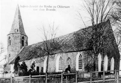 Abb. 28: Die alte Oldersumer Kirche, 1916 durch Brand zerstrt